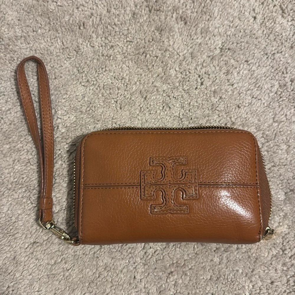 Tory Burch Zip Wristlet